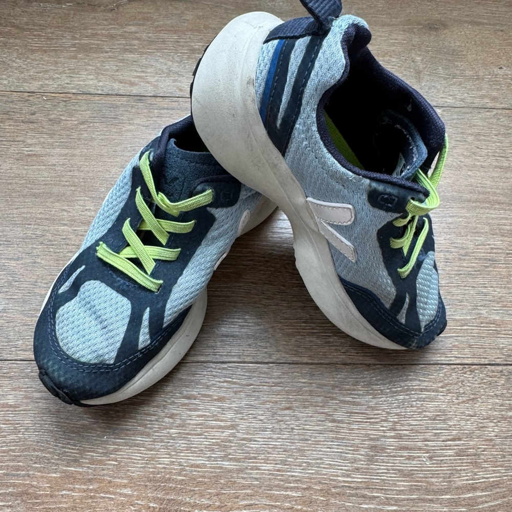 Kids Veja Sneakers in Blue- size US 12 EU 29